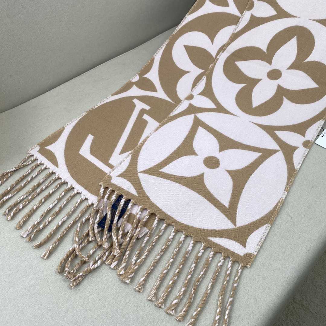 Louis Vuitton LV Medallion Scarf - PerfectKickZ