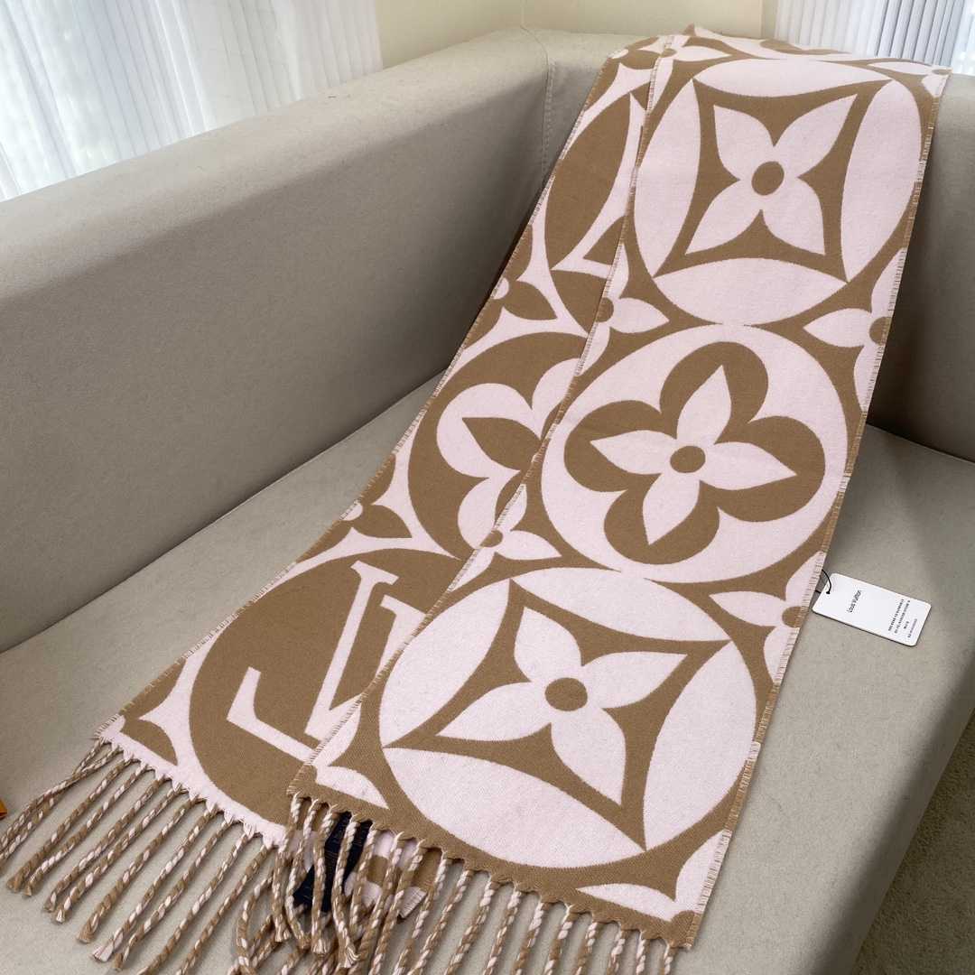 Louis Vuitton LV Medallion Scarf - PerfectKickZ