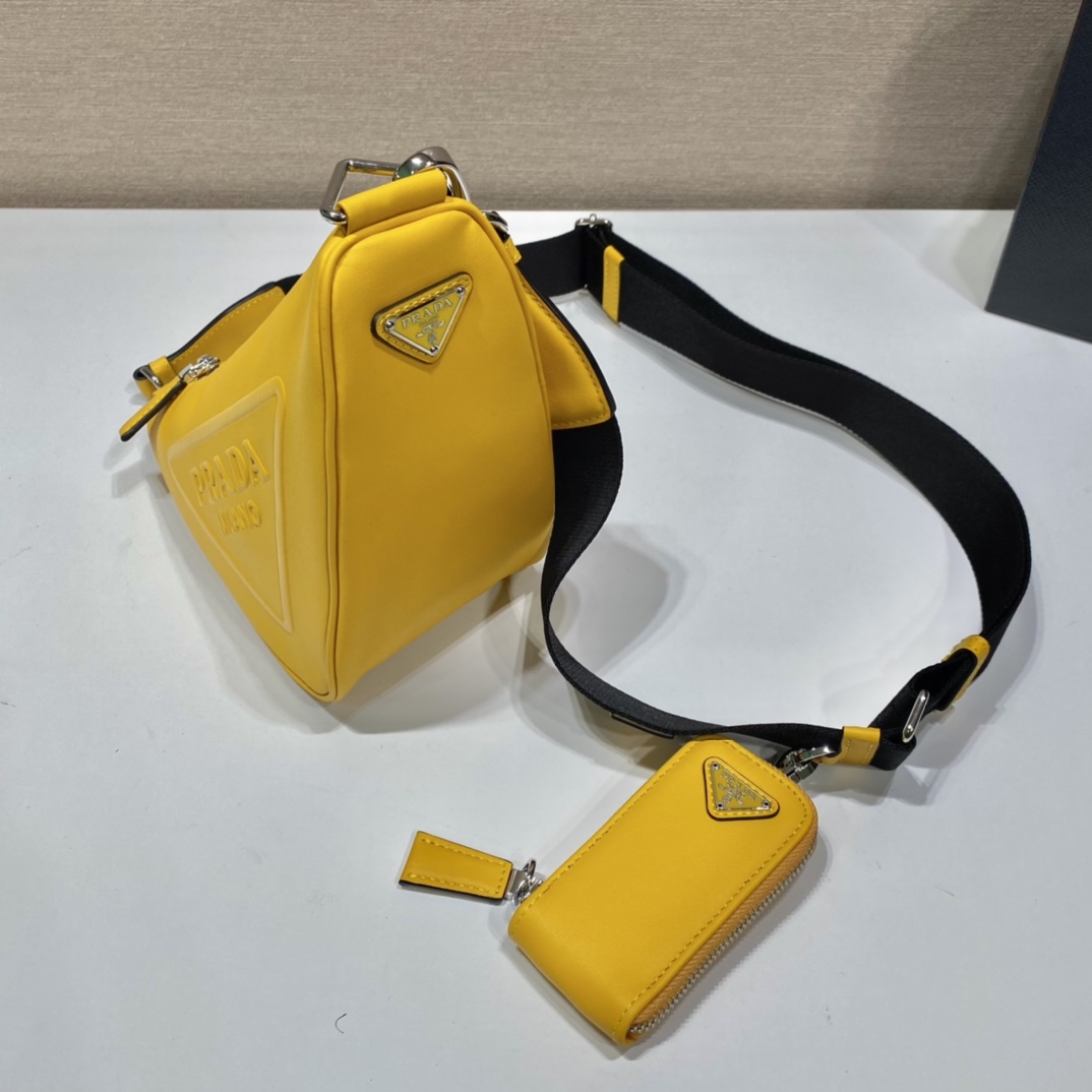 Prada Triangle Bag (26-14-12cm) - PerfectKickZ