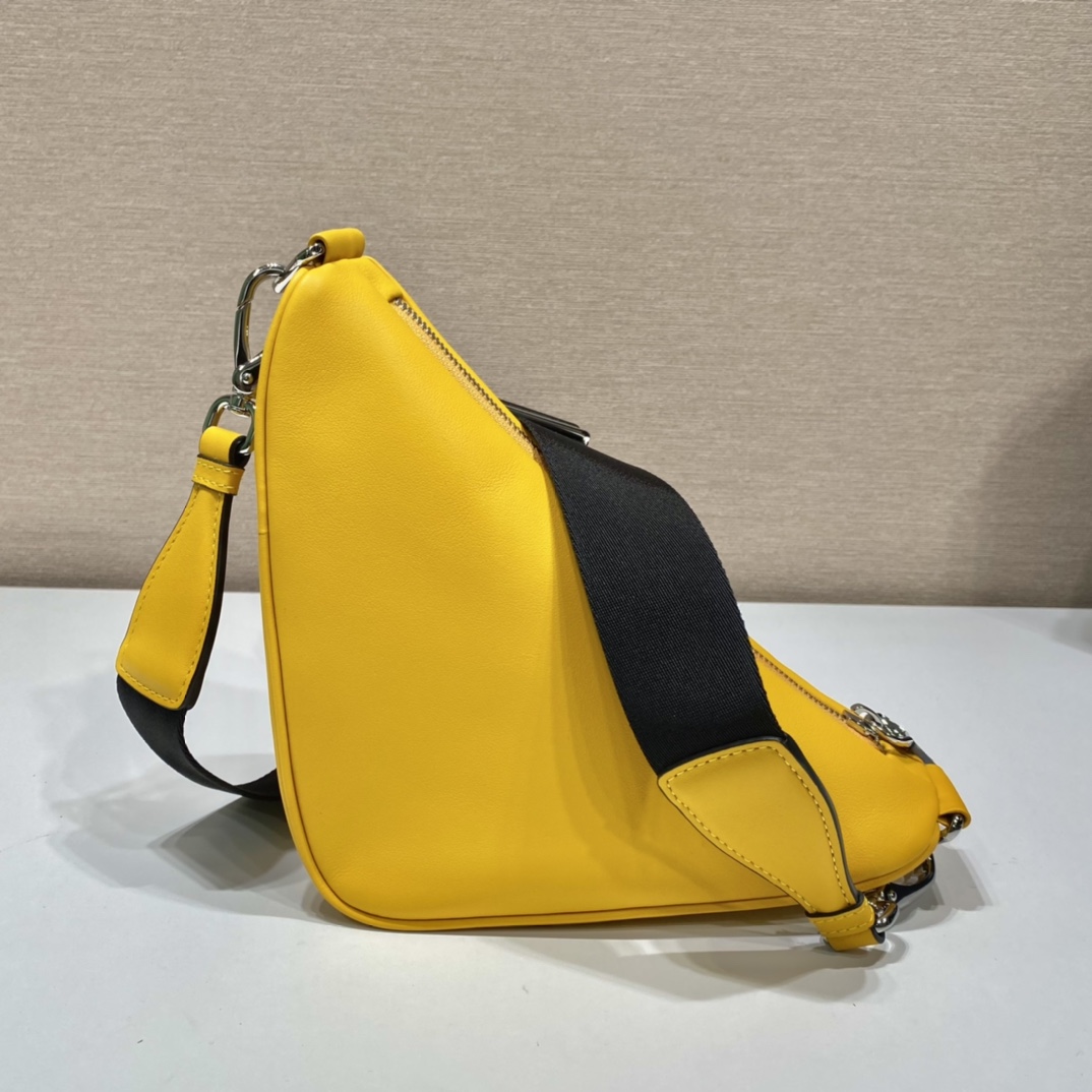 Prada Triangle Bag (26-14-12cm) - PerfectKickZ