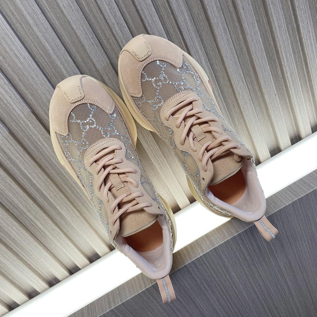 Gucci Women's Run Sneaker - PerfectKickZ
