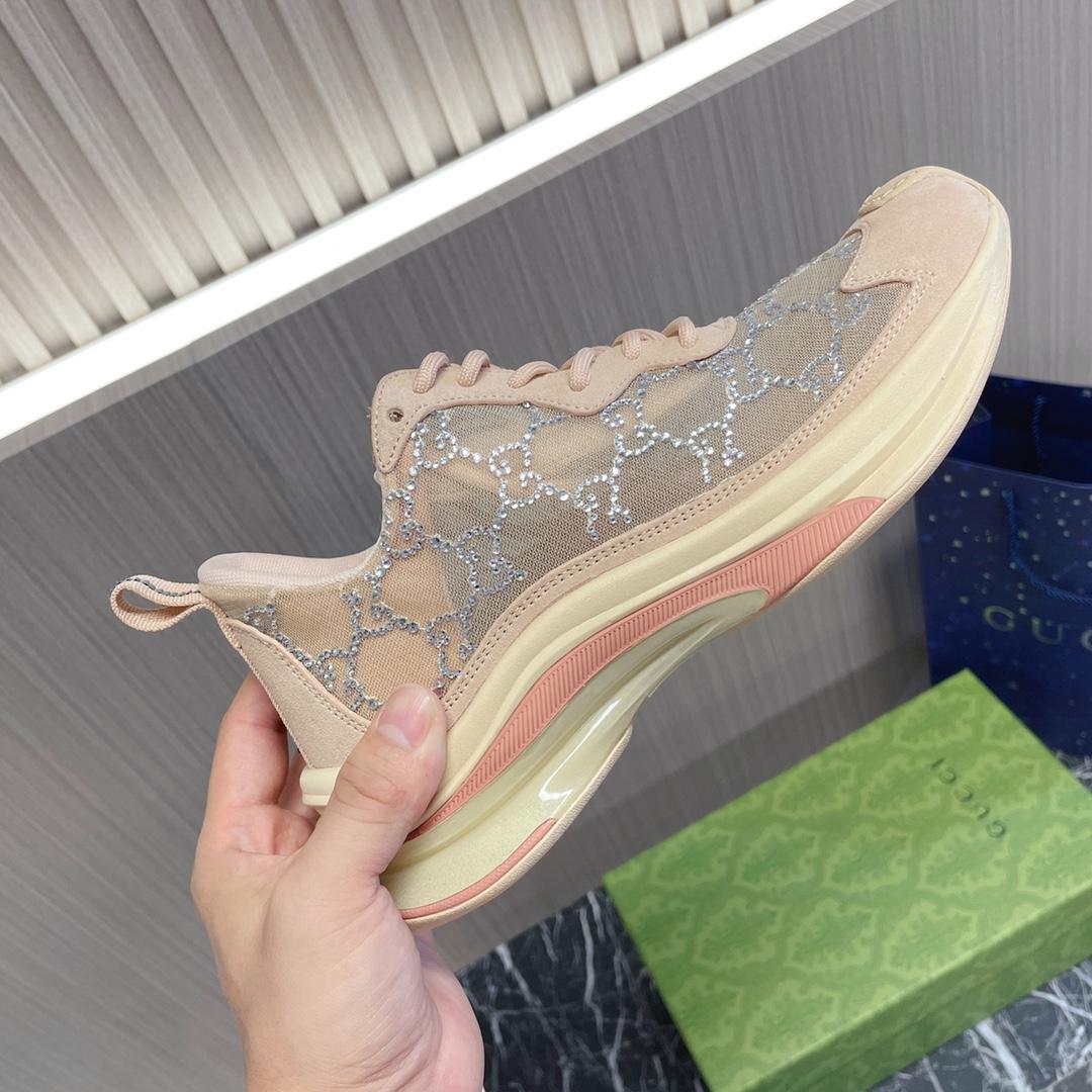 Gucci Women's Run Sneaker - 