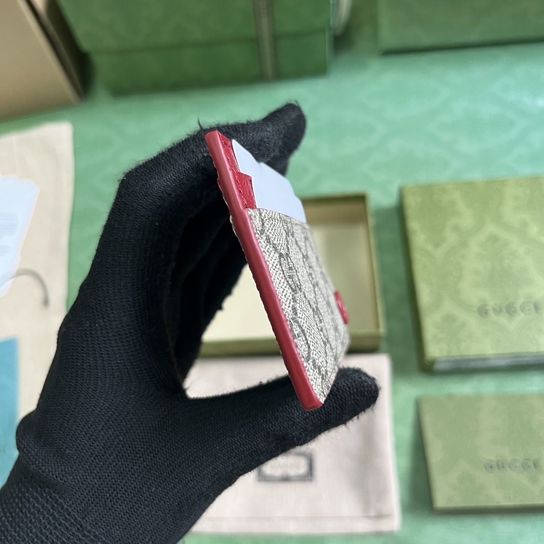 Gucci Card Case With GG Detail - PerfectKickZ