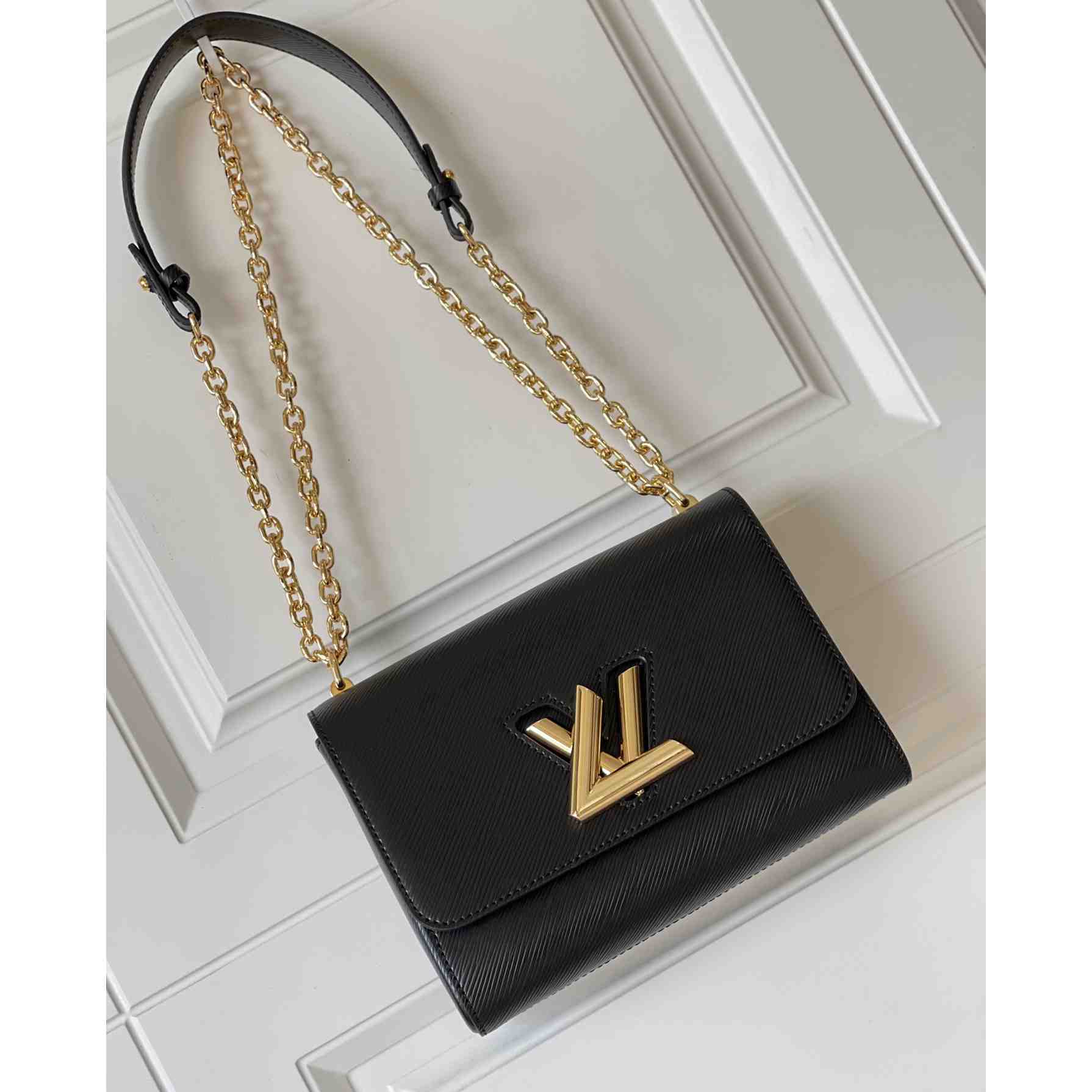 Louis Vuitton Twist MM    M21772  M50282 - PerfectKickZ