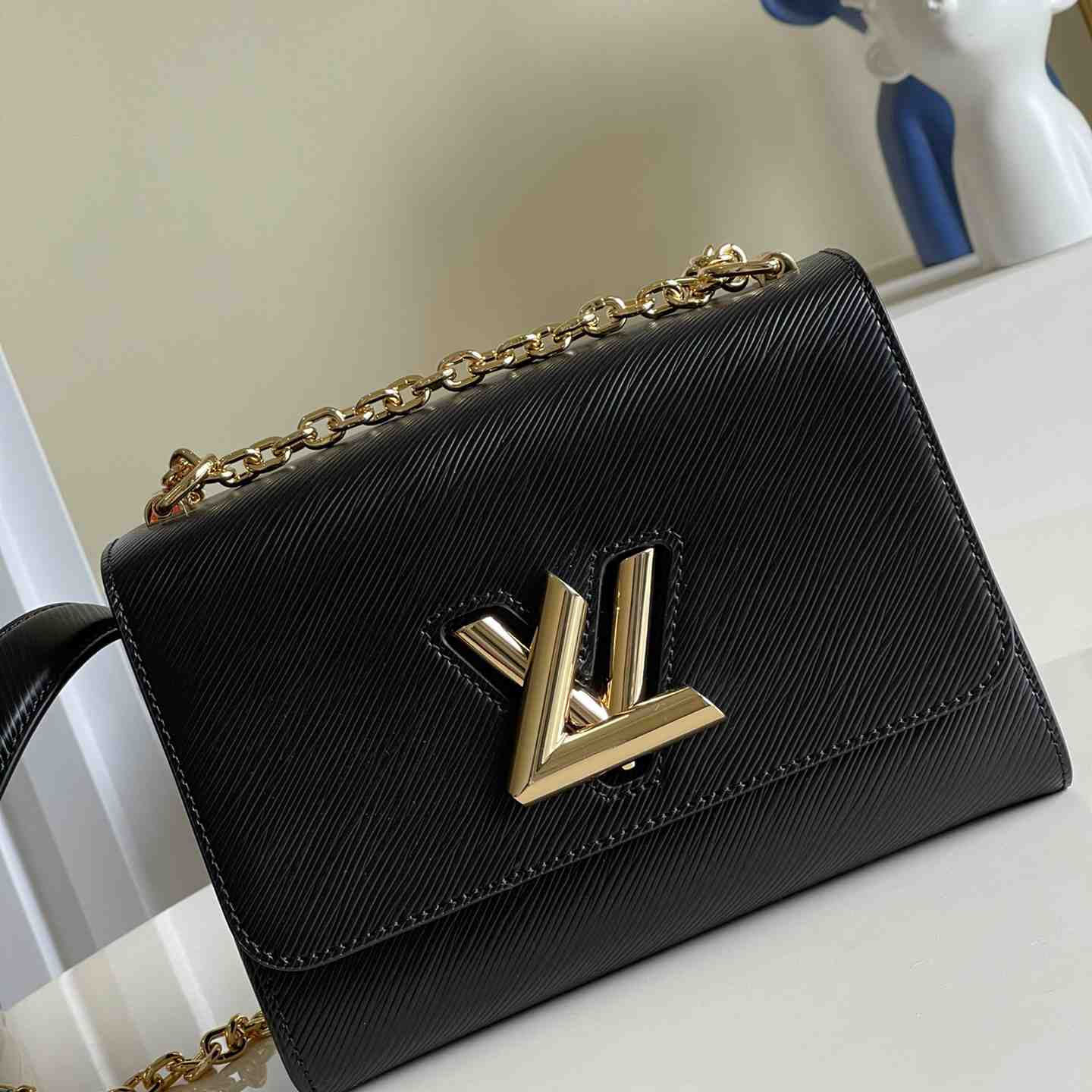 Louis Vuitton Twist MM    M21772  M50282 - 