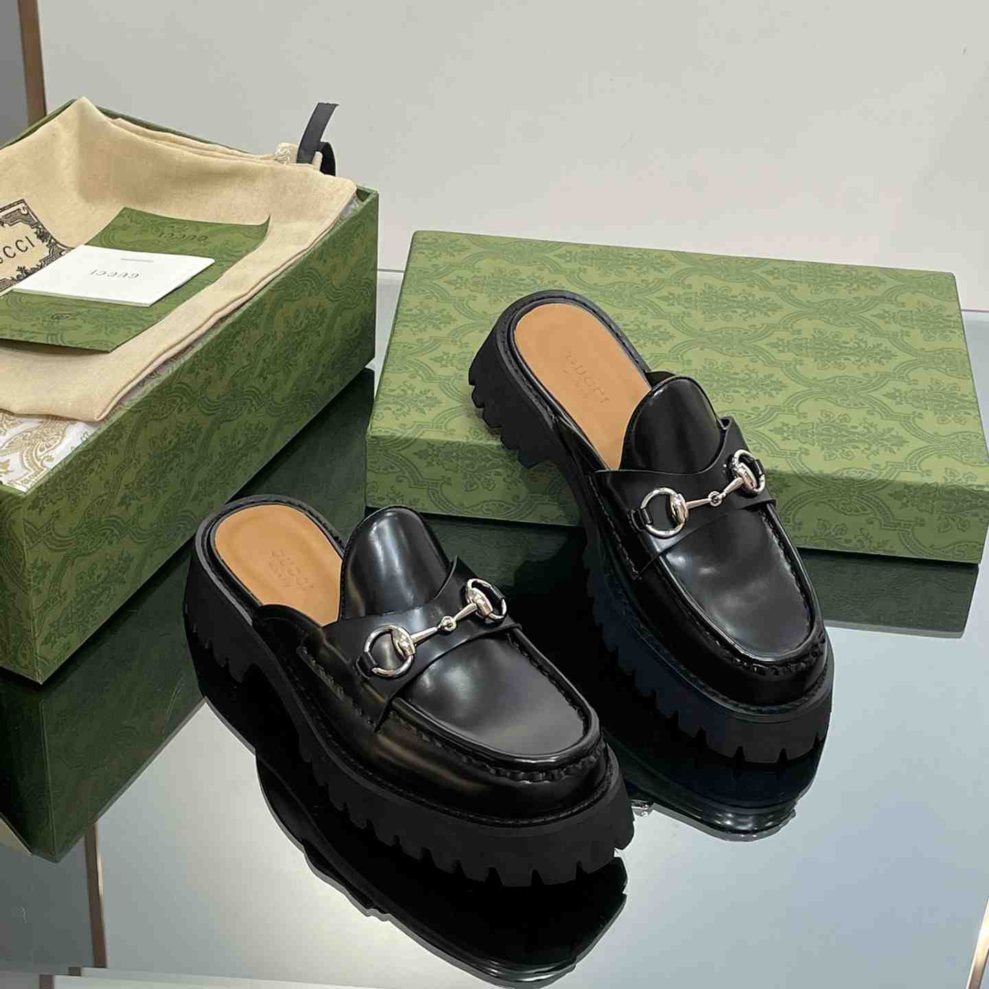 Gucci Women's Mule With Horsebit - PerfectKickZ
