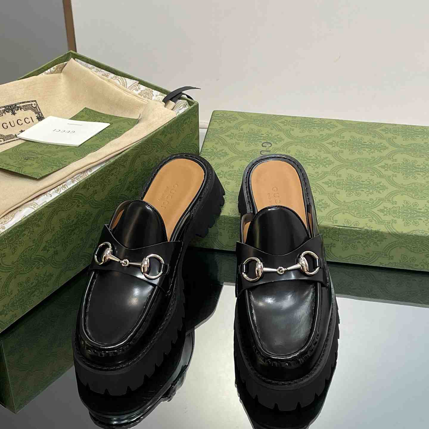Gucci Women's Mule With Horsebit - PerfectKickZ