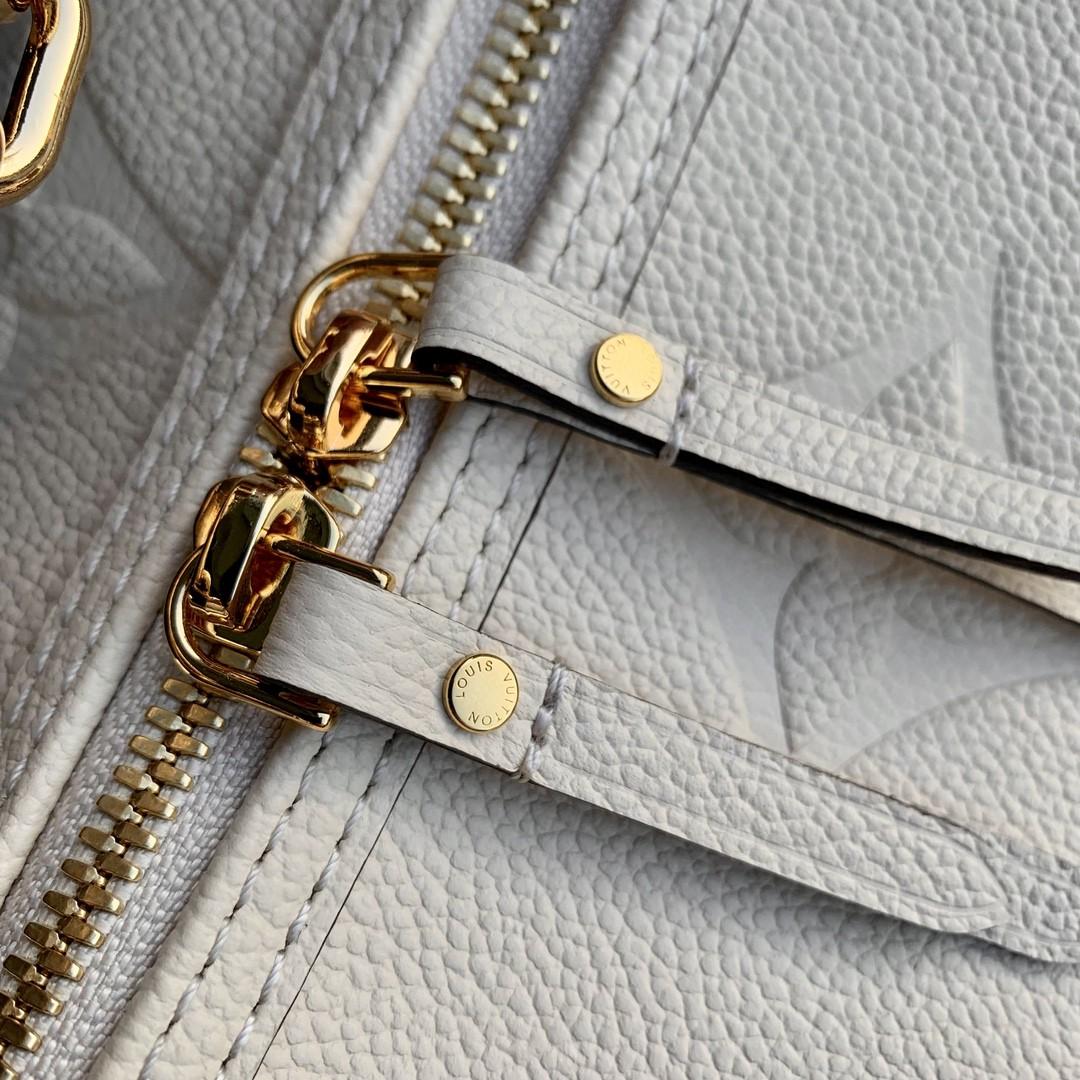 Louis Vuitton Loop Hobo  (38-26-10cm)   M46739 - PerfectKickZ