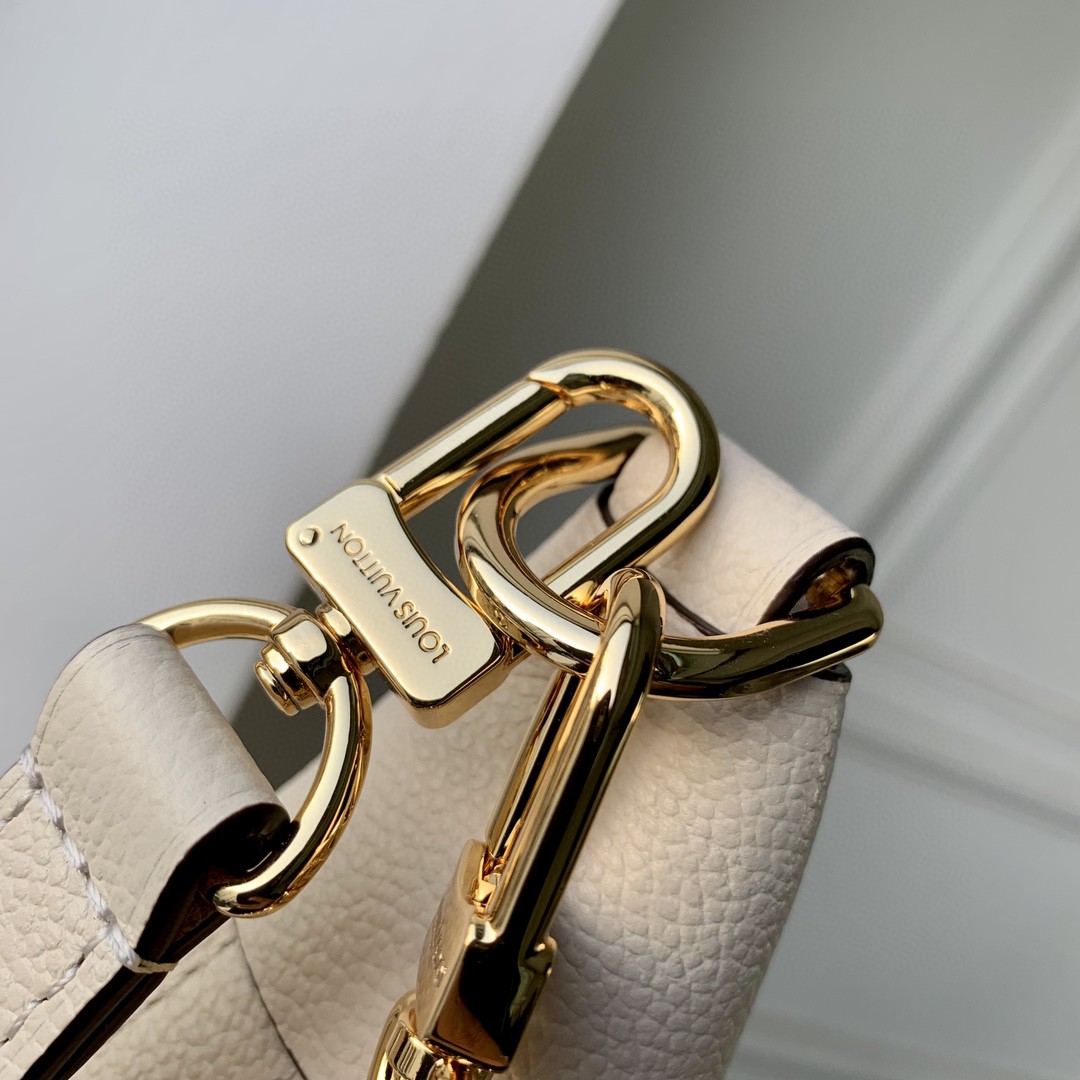 Louis Vuitton Loop Hobo  (38-26-10cm)   M46739 - PerfectKickZ
