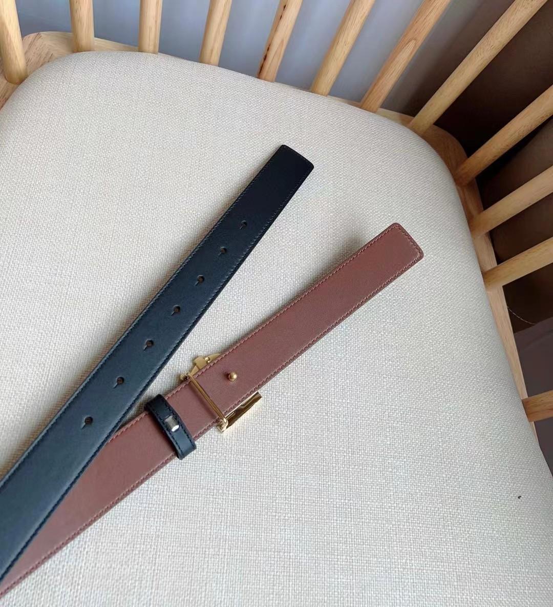 Burberry Men's Leather Reversible TB Belt - PerfectKickZ