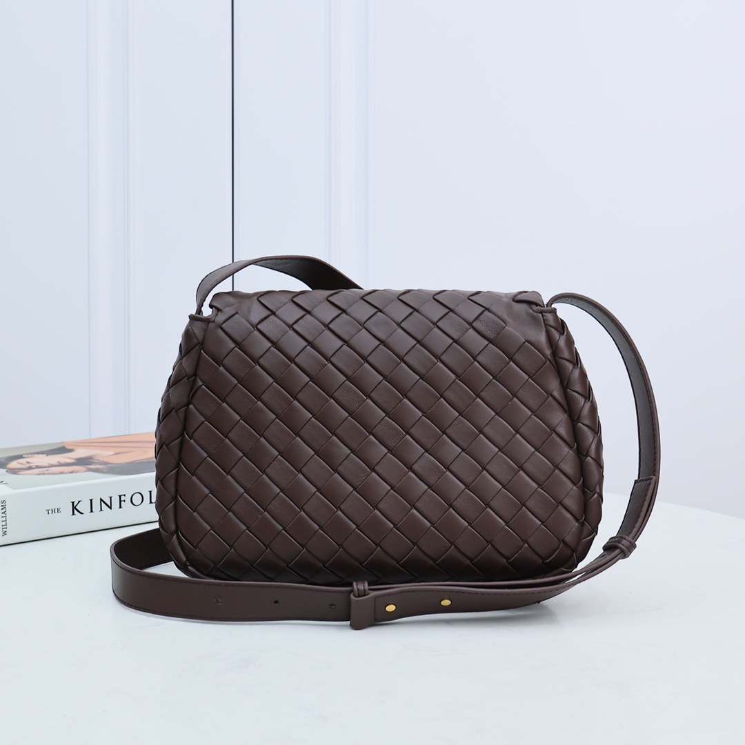 Bottega Veneta Small Cobble Messenger - PerfectKickZ