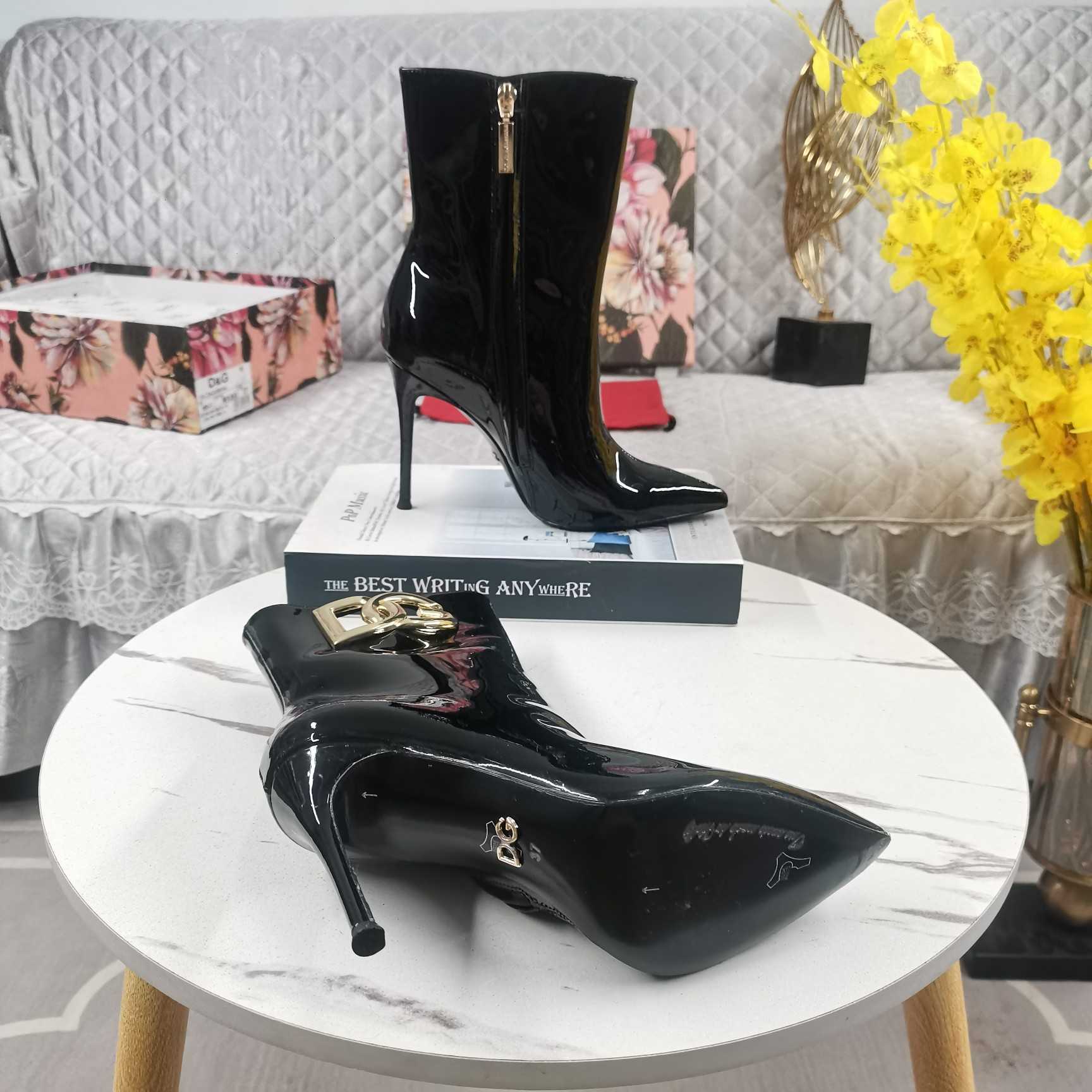 Dolce & Gabbana Calfskin Ankle Boots - PerfectKickZ