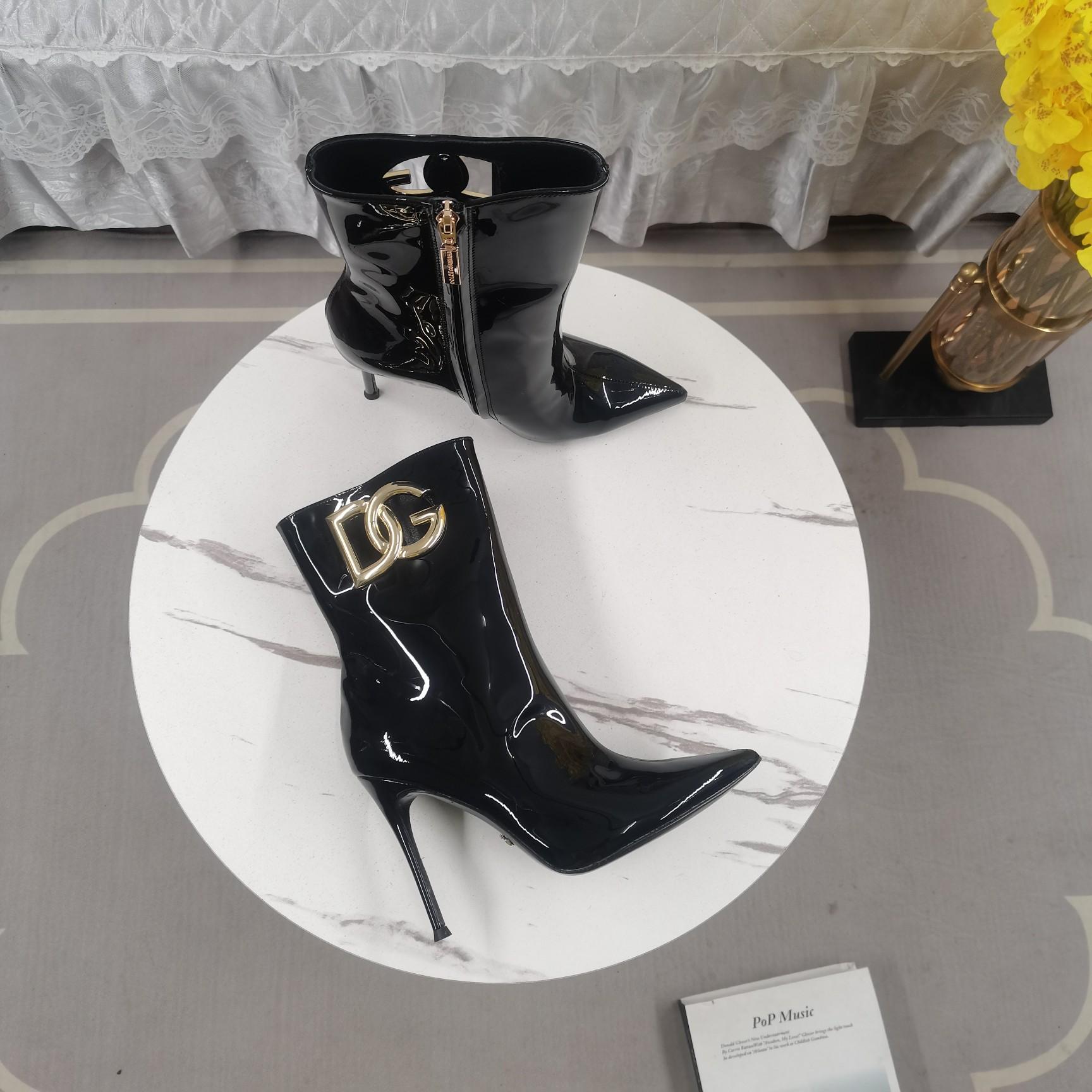 Dolce & Gabbana Calfskin Ankle Boots - PerfectKickZ