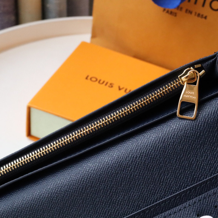 Louis Vuitton Brazza Wallet (10×19×2cm)   M82826 - PerfectKickZ
