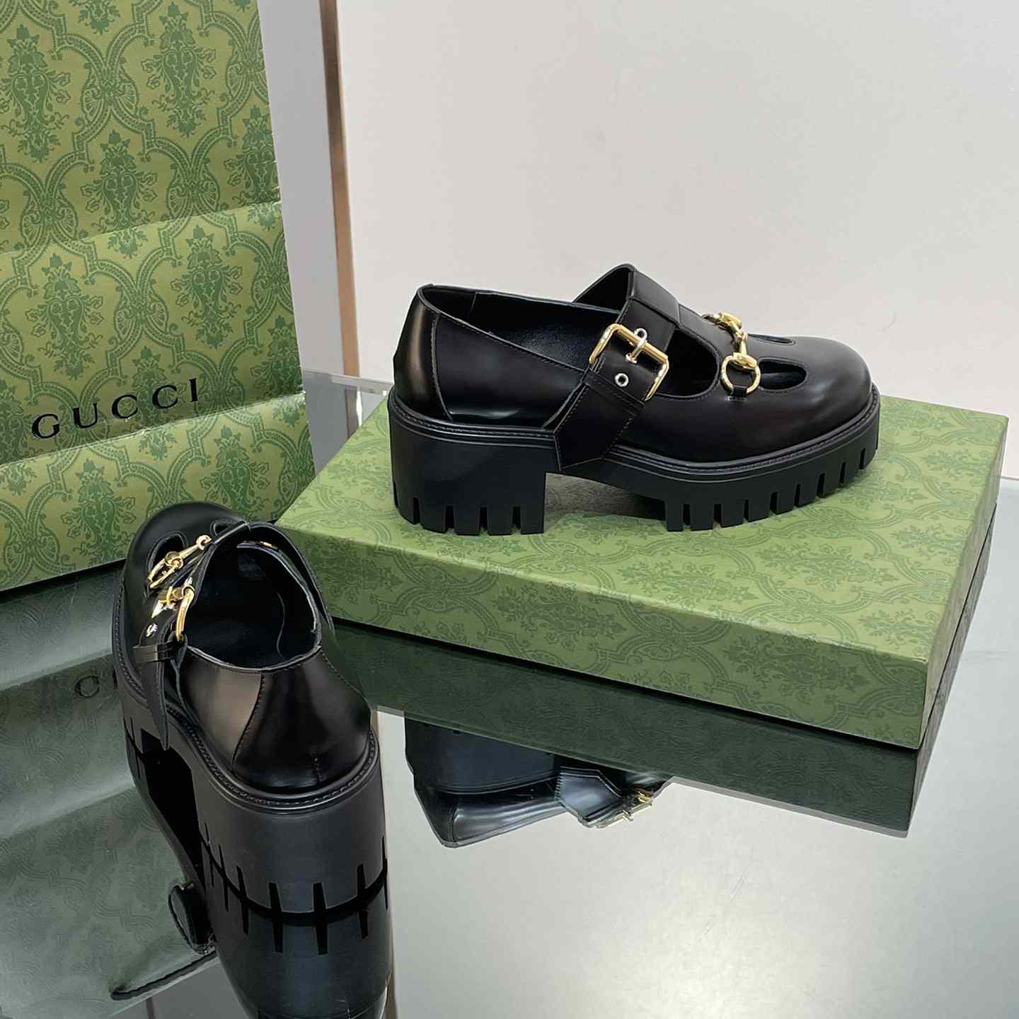 Gucci Women's Loafer With Horsebit - PerfectKickZ