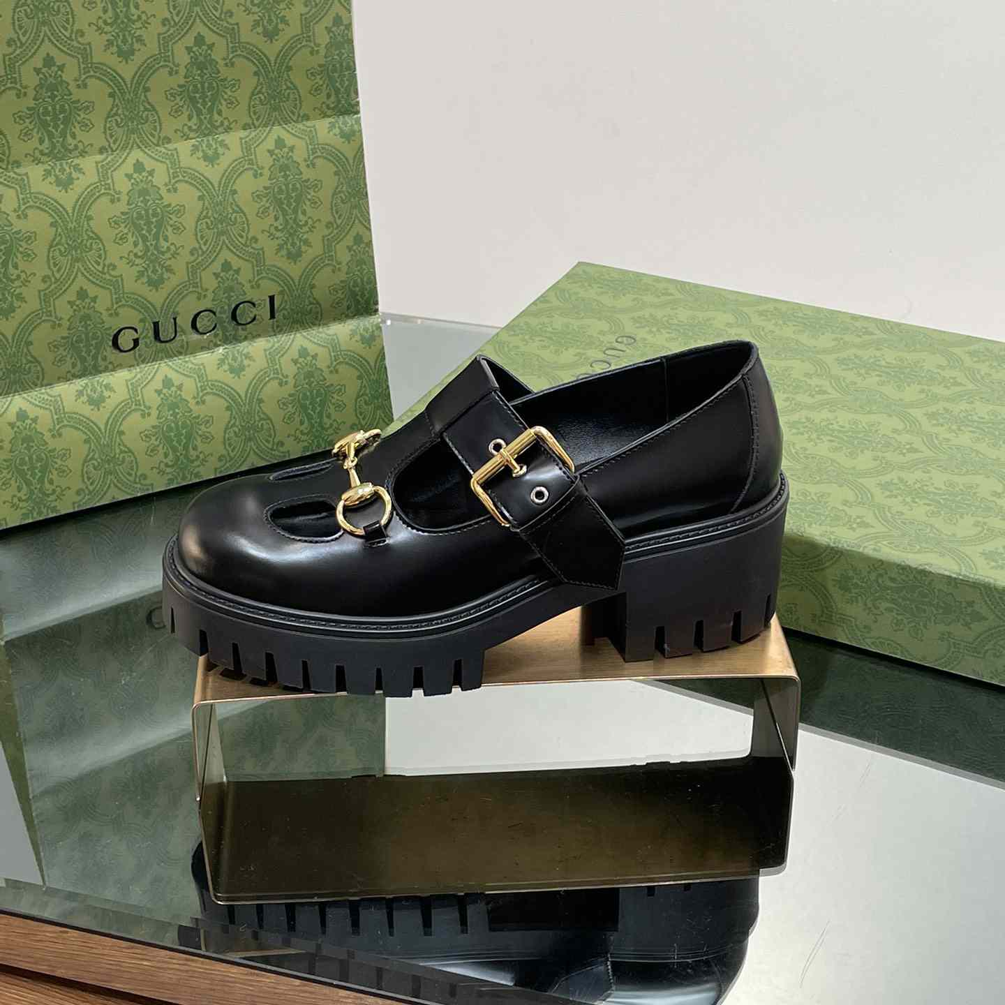 Gucci Women's Loafer With Horsebit - PerfectKickZ