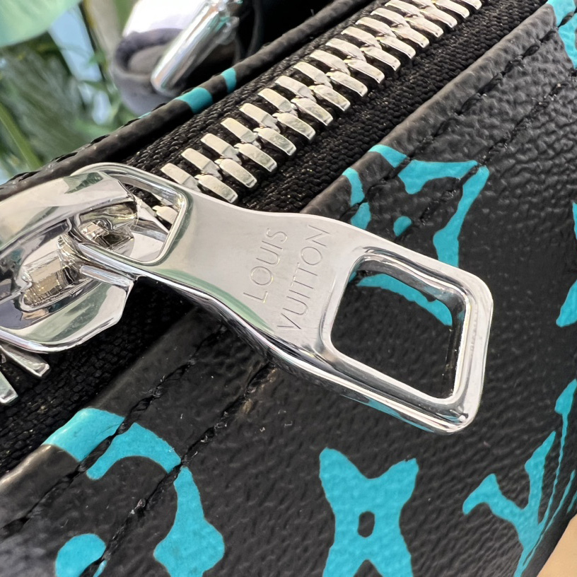 Louis Vuitton Keepall Bandoulière 25  (25-15-11cm)   M21938 - PerfectKickZ