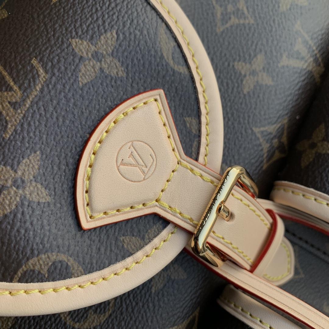 Louis Vuitton Excursion PM  (21-23-10cm)   M46932 - PerfectKickZ
