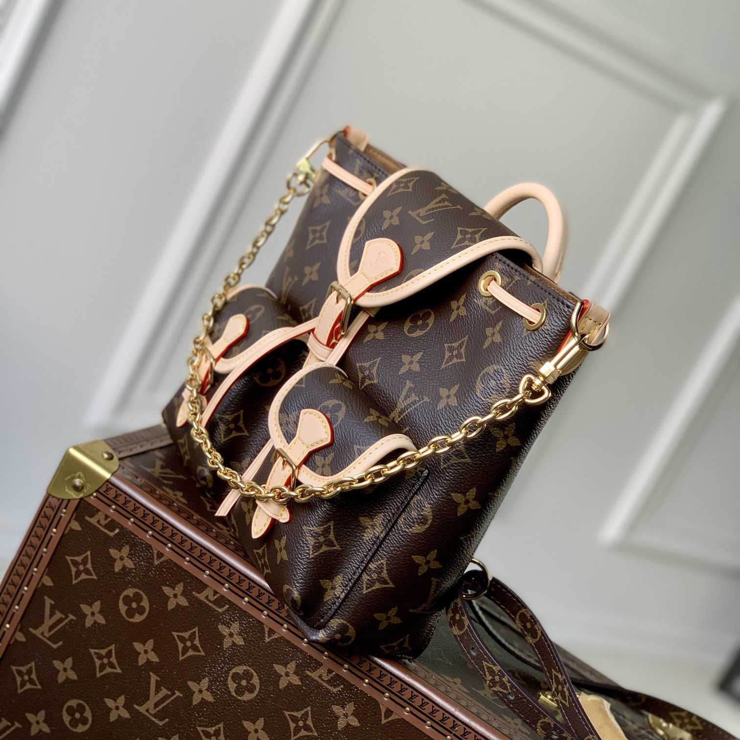 Louis Vuitton Excursion PM  (21-23-10cm)   M46932 - PerfectKickZ