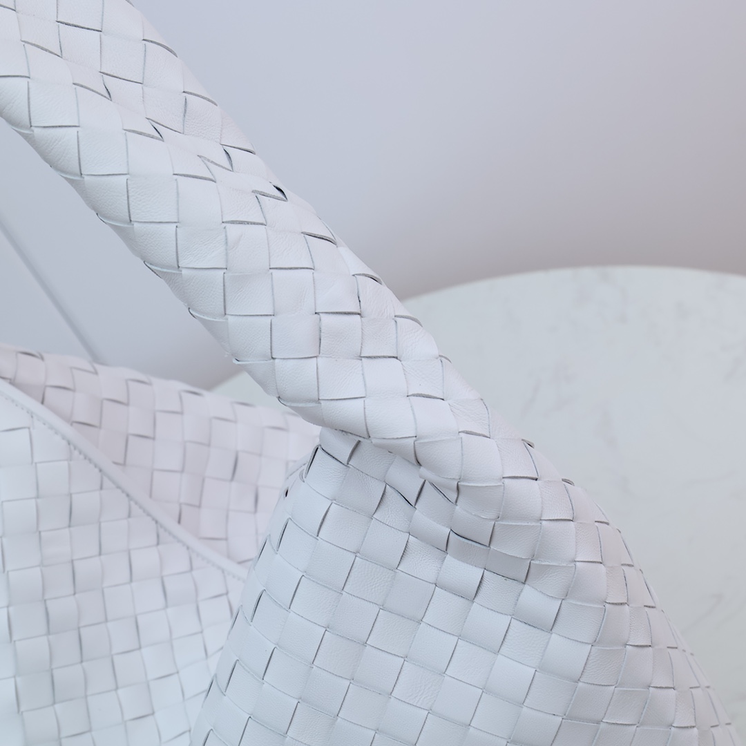 Bottega Veneta Large Hop - PerfectKickZ