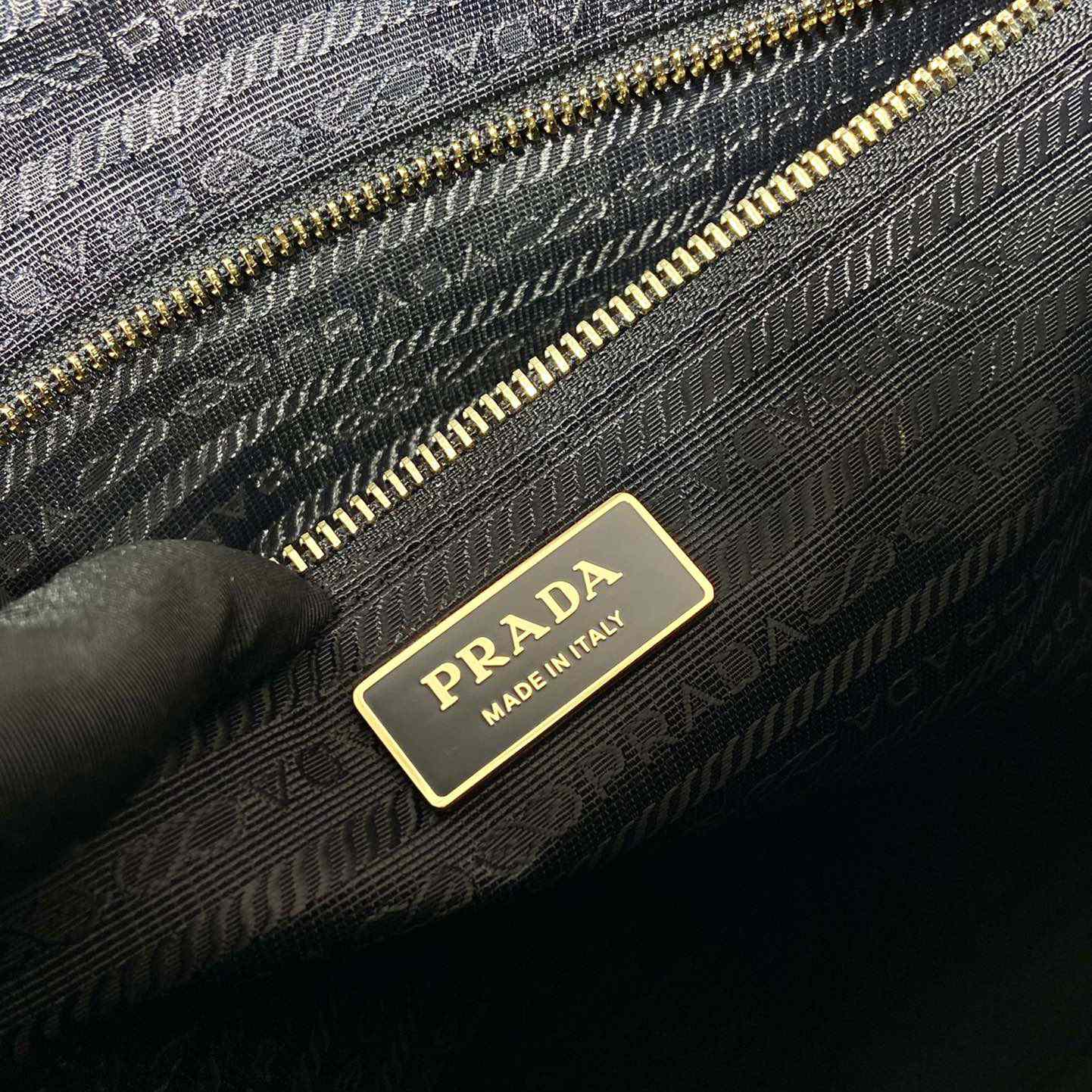 Prada Re-Edition 1995 Chaine Large Re-Nylon Bag - PerfectKickZ