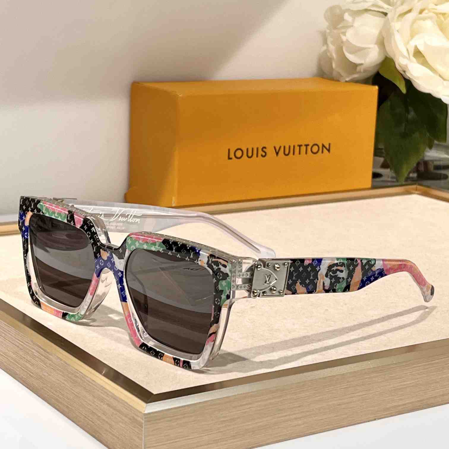 Louis Vuitton 1.1 Millionaires Square Sunglasses  LV96006 - PerfectKickZ