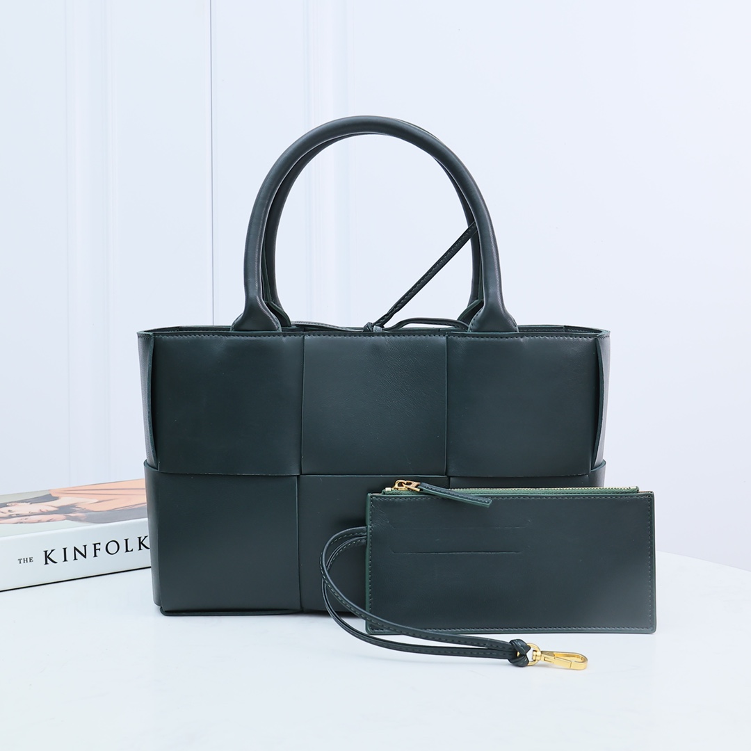 Bottega Veneta Small Arco Tote Bag - PerfectKickZ