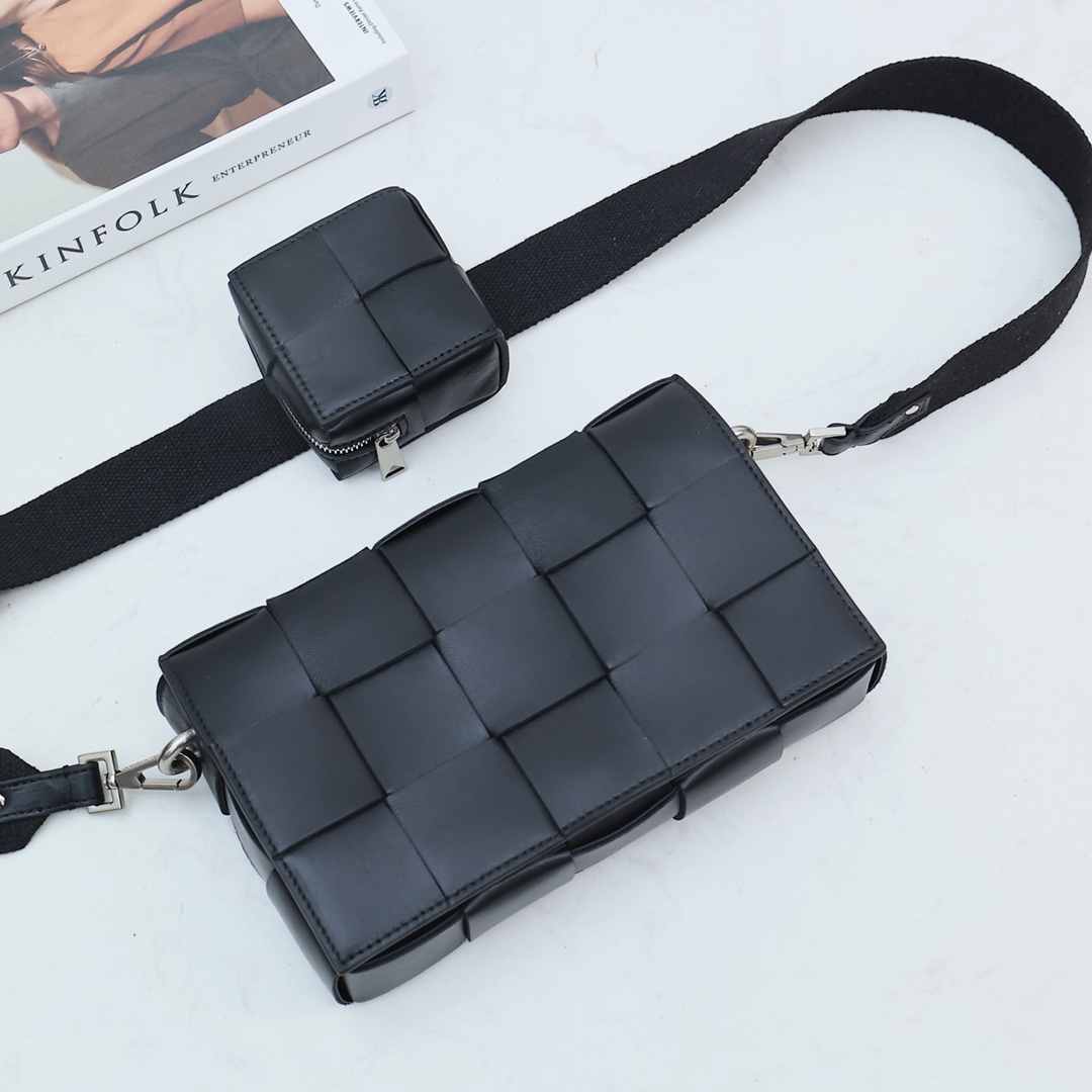 Bottega Veneta Cassette With Versatile Strap - PerfectKickZ