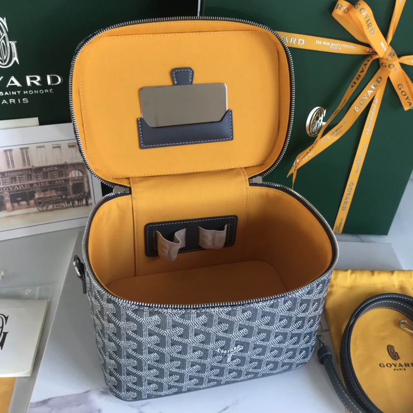 Goyard Muse Vanity Case - PerfectKickZ
