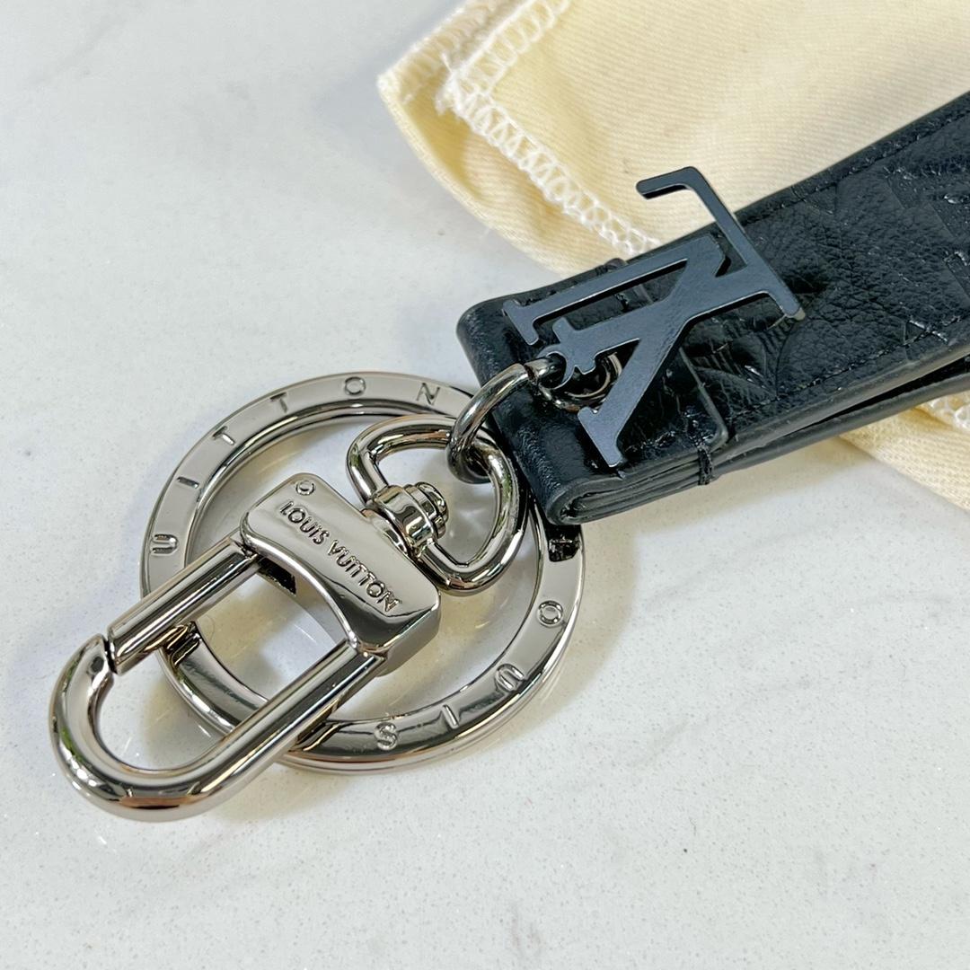 Louis Vuitton LV Shadow Dragonne Key Holder And Bag Charm - PerfectKickZ