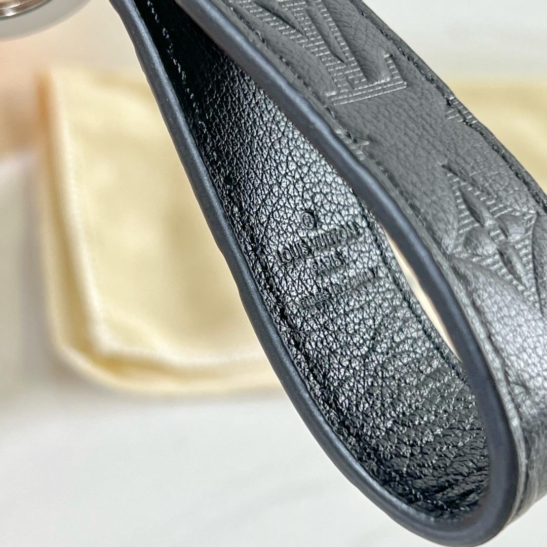 Louis Vuitton LV Shadow Dragonne Key Holder And Bag Charm - PerfectKickZ