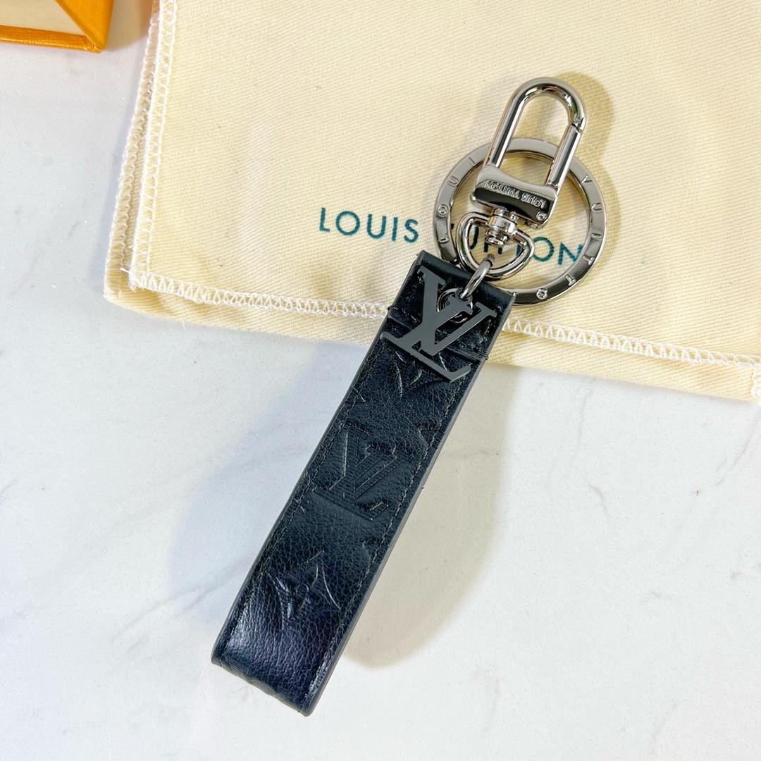 Louis Vuitton LV Shadow Dragonne Key Holder And Bag Charm - PerfectKickZ