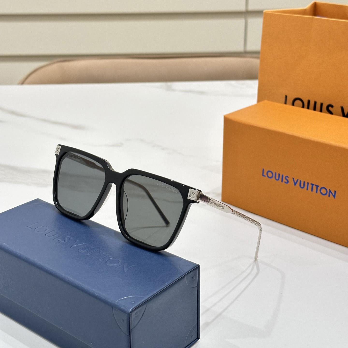 Louis Vuitton LV Rise Square Sunglasses   Z1667E - PerfectKickZ