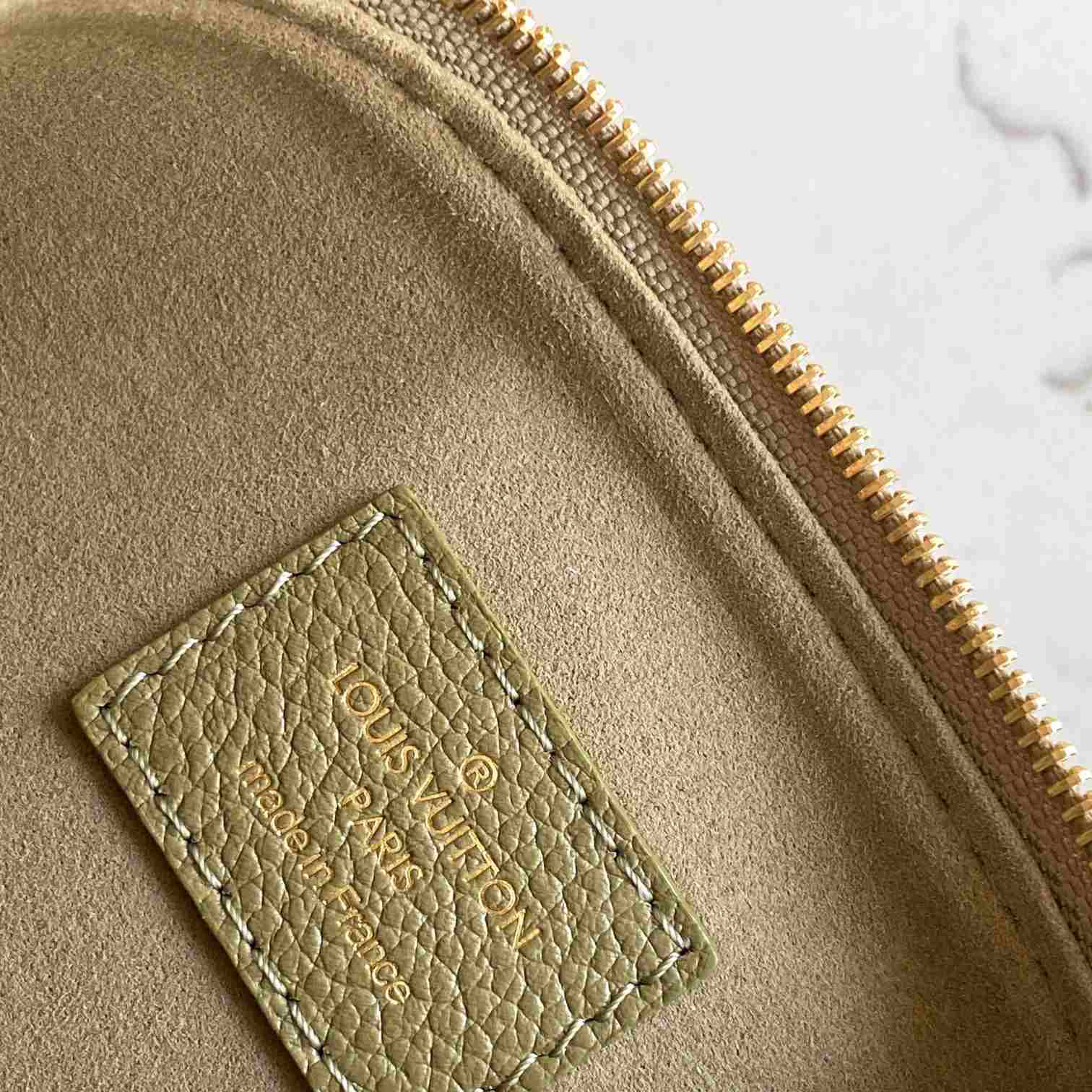 Louis Vuitton Multi Pochette Accessoires   (25-14.5-4.5cm) M22670 - PerfectKickZ
