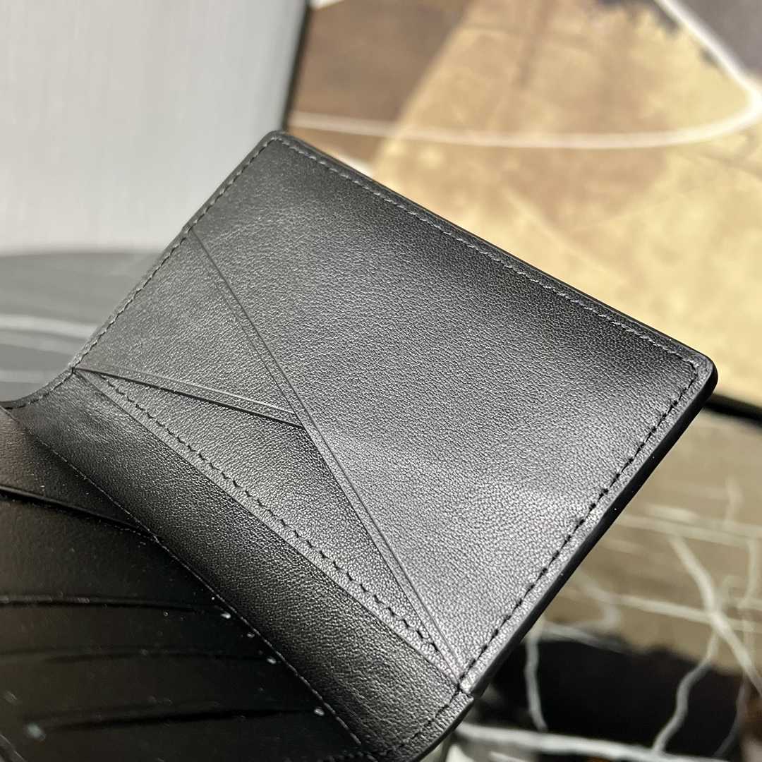 Louis Vuitton Pocket Organizer  M82822 - PerfectKickZ