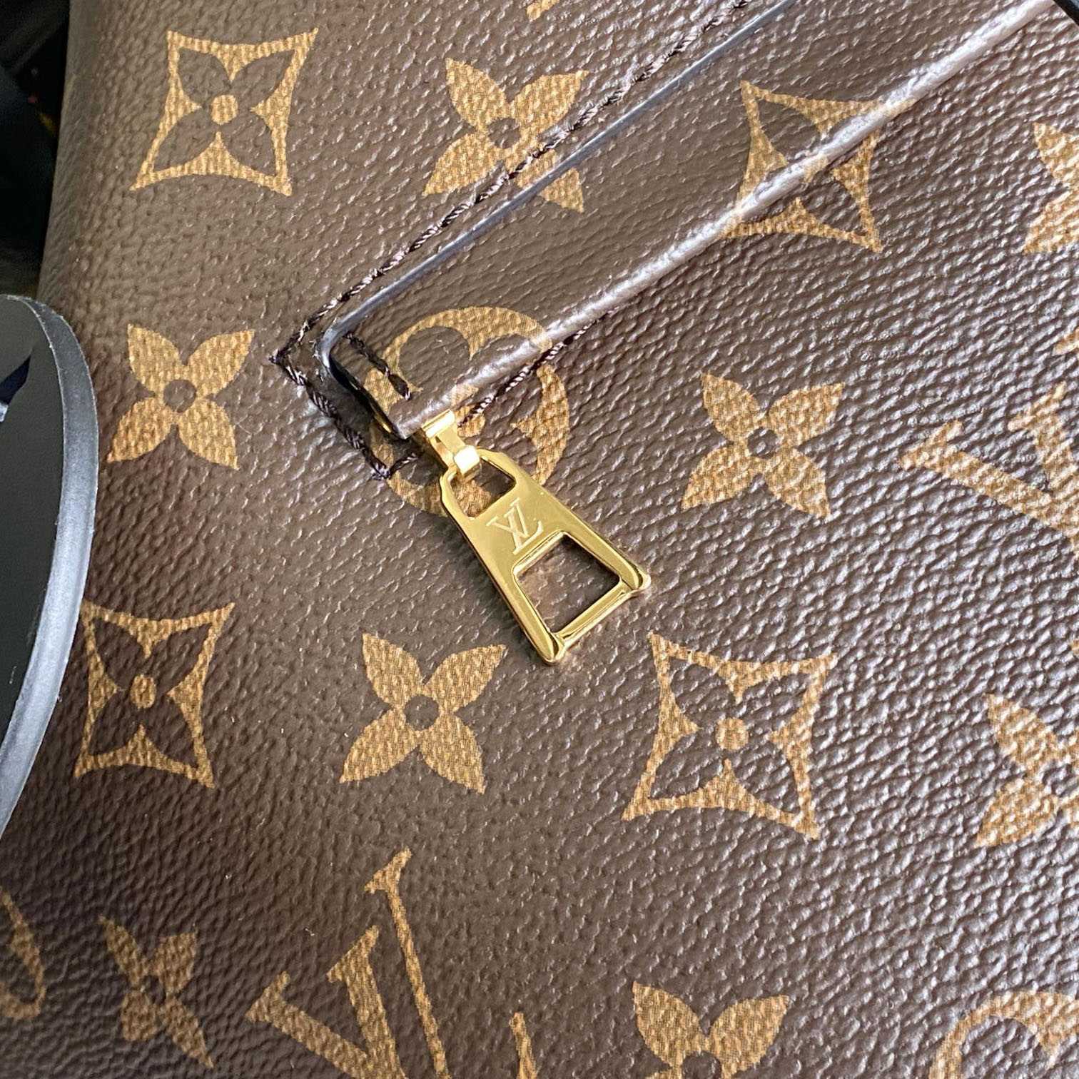Louis Vuitton Backpacks  (27.5 x 33 x 14cm) m45515 - PerfectKickZ