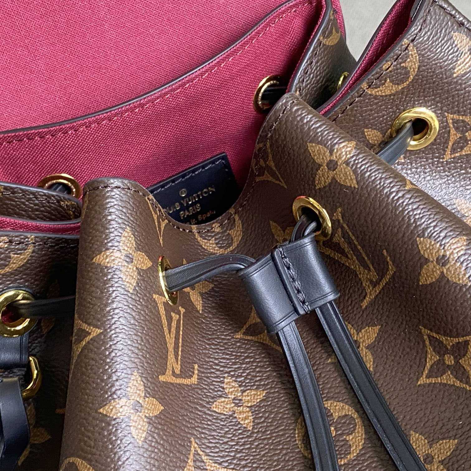 Louis Vuitton Backpacks  (27.5 x 33 x 14cm) m45515 - PerfectKickZ