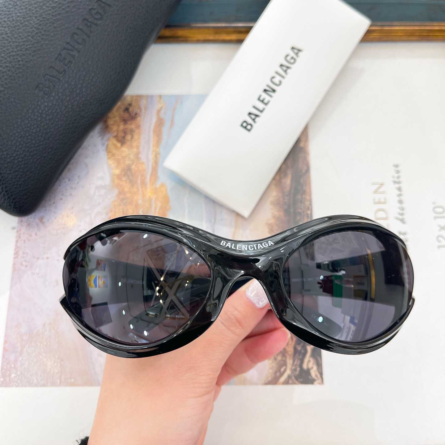 Balenciaga Dynamo Round Sunglasses - PerfectKickZ