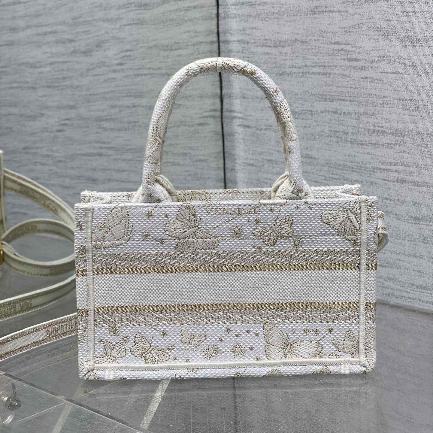 Dior Medium Lady D-Lite Bag - PerfectKickZ