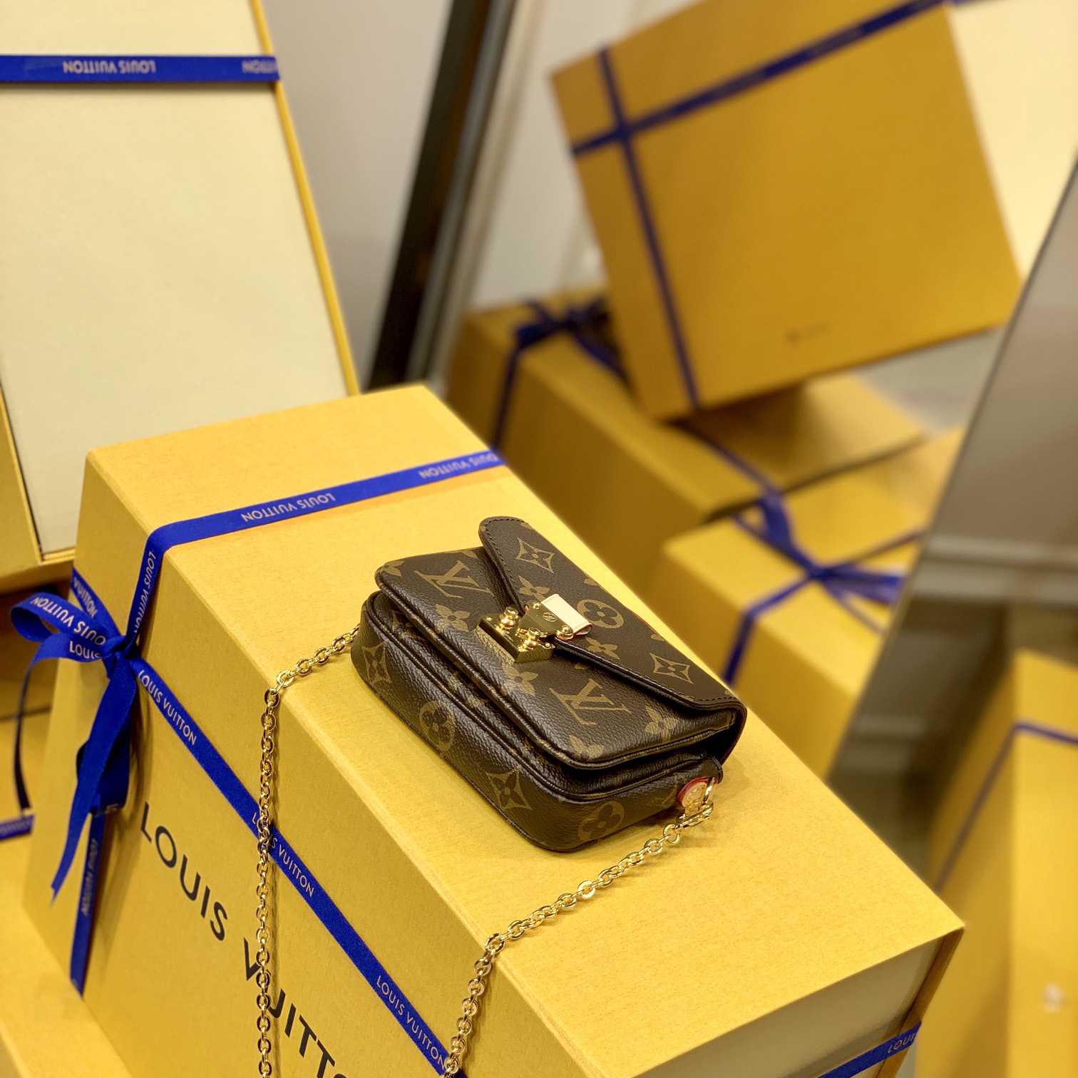 Louis Vuitton Micro Métis (14-11-3.5cm)     M81267  M80311 - PerfectKickZ