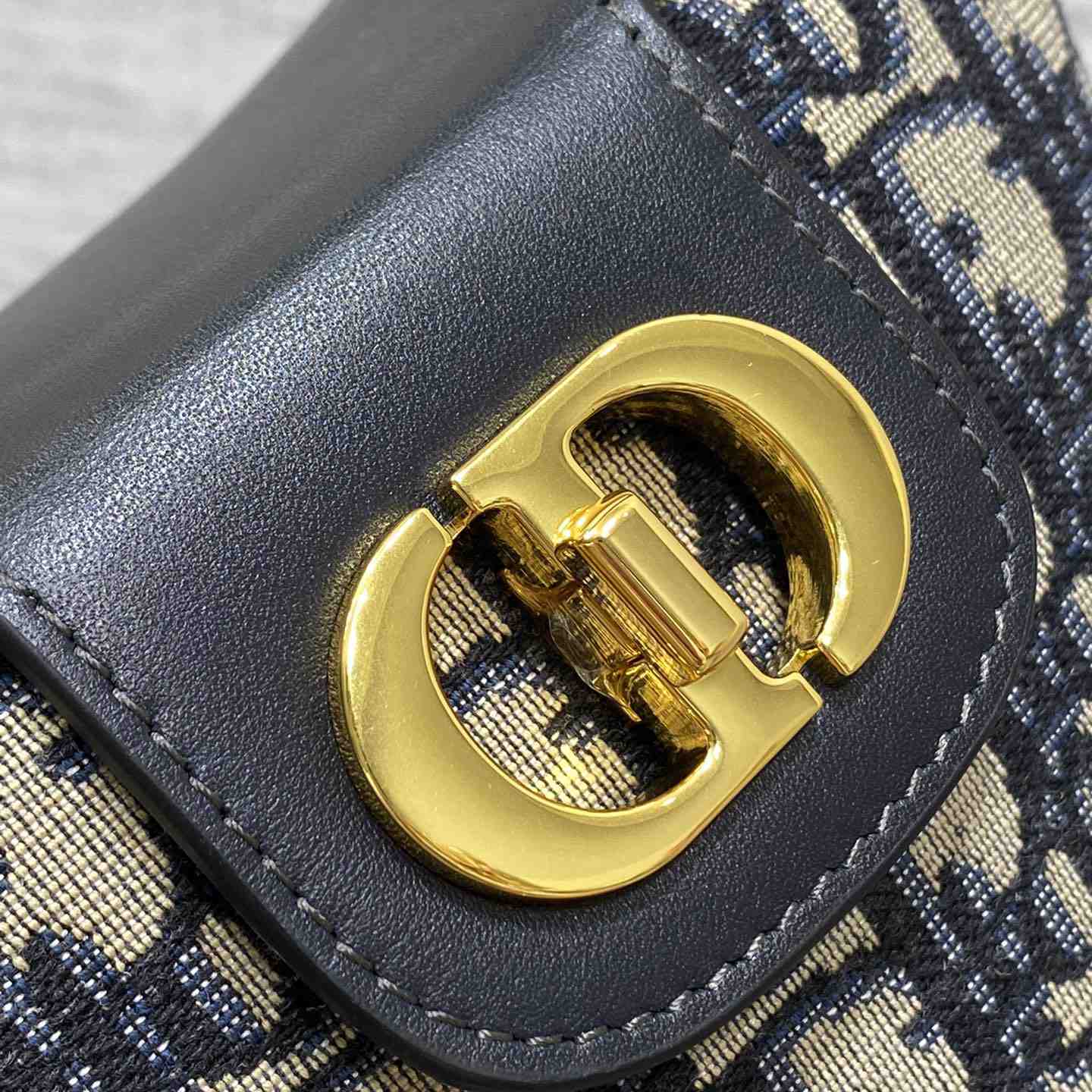 Dior 30 Montaigne Dior Amber Mini Bucket Bag - PerfectKickZ