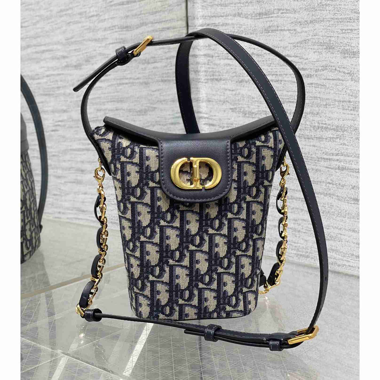 Dior 30 Montaigne Dior Amber Mini Bucket Bag - PerfectKickZ