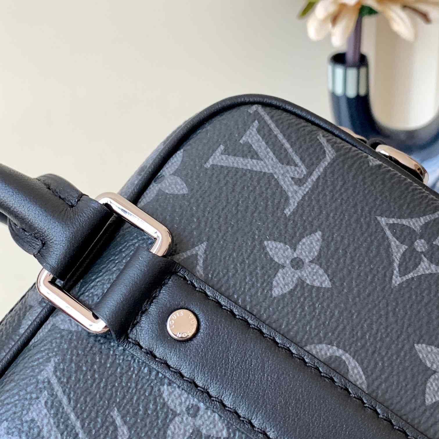Louis Vuitton Nano Porte Documents Voyage   M82770 - PerfectKickZ