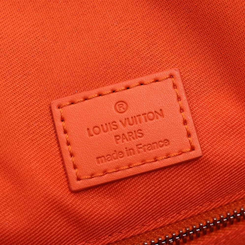 Louis Vuitton Christopher MM    M46814 - 