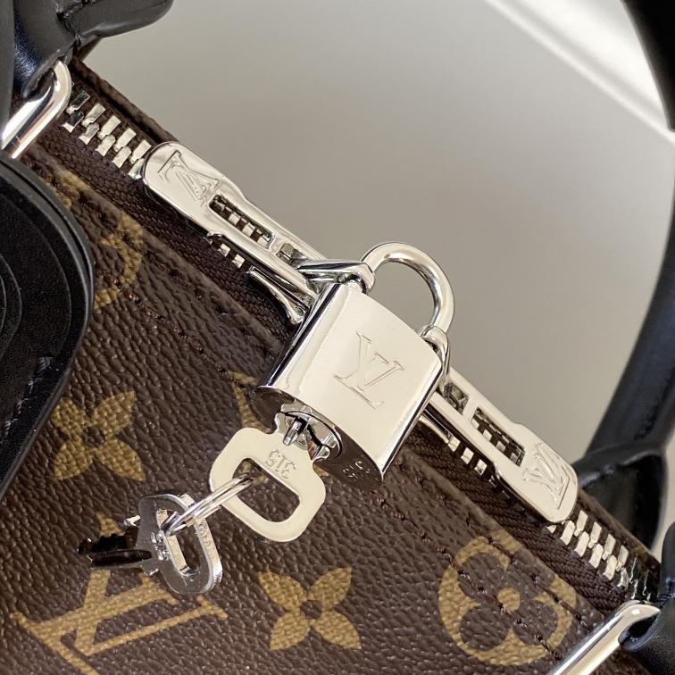 Louis Vuitton Keepall Bandouliere 55   M56714 - PerfectKickZ