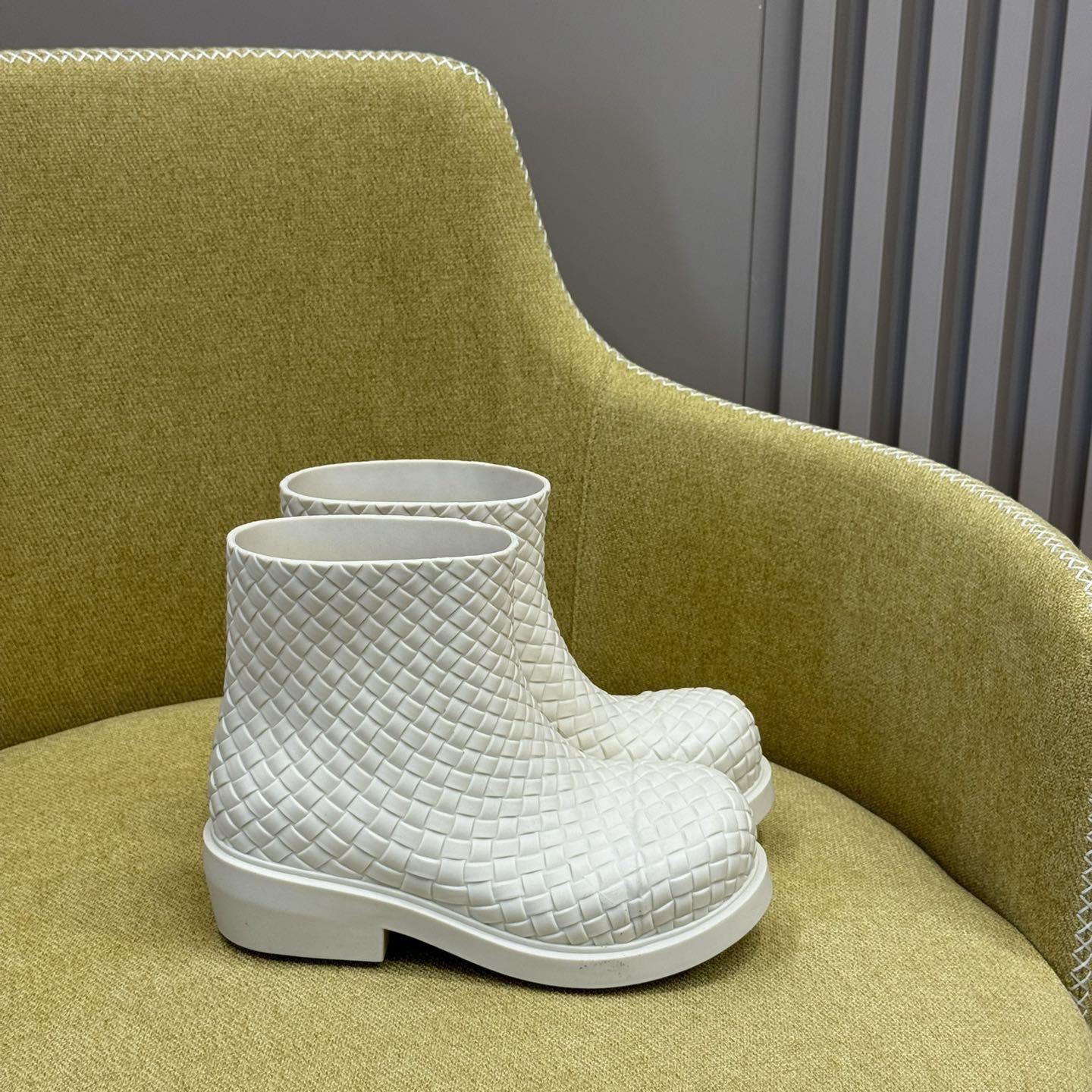 Bottega Veneta Fireman Ankle Boot - PerfectKickZ