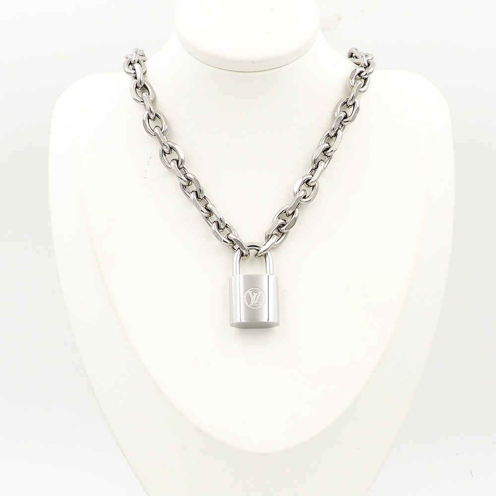 Louis Vuitto LV Edge Cadenas Necklace   - PerfectKickZ
