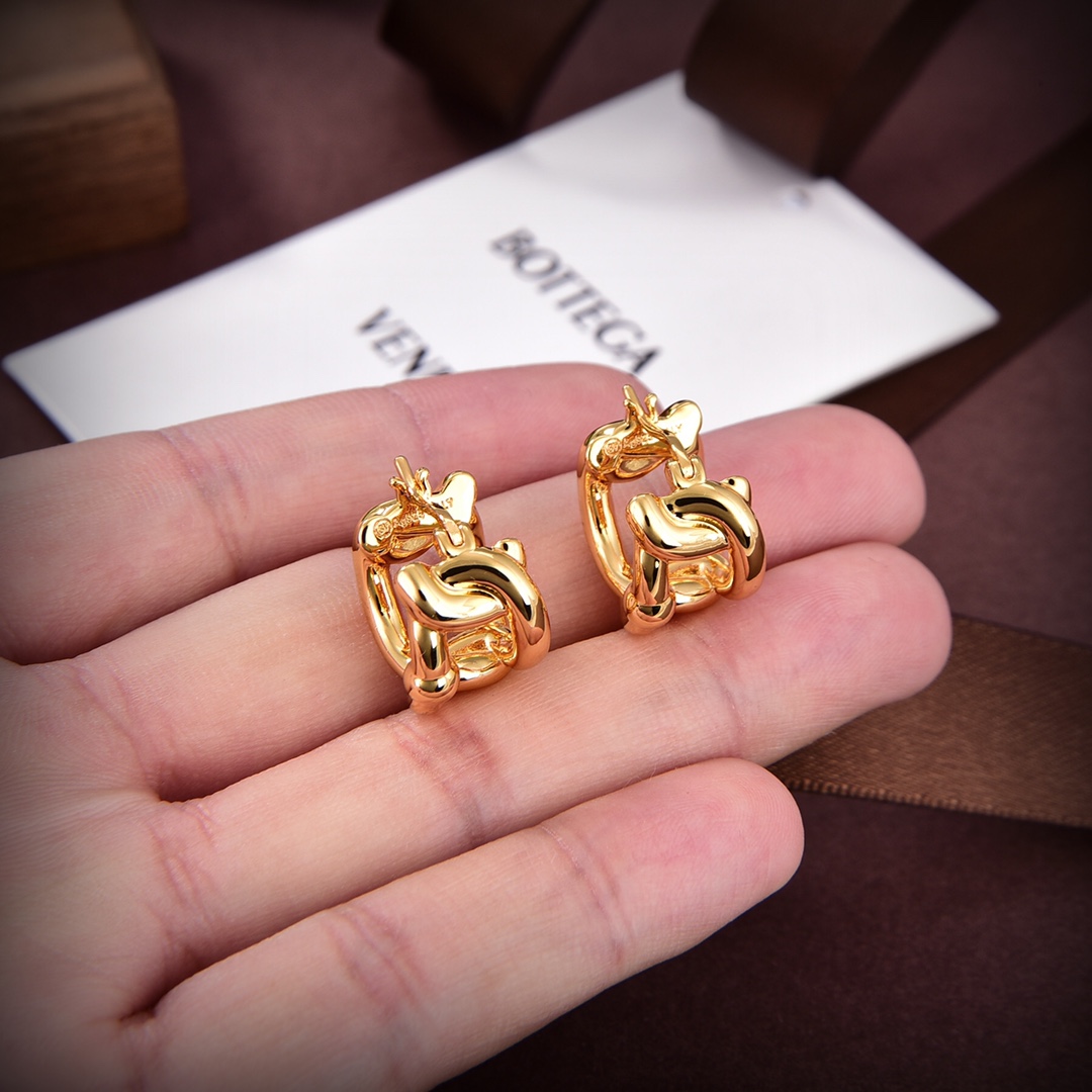Bottega Veneta Chain Hoop Earrings - PerfectKickZ