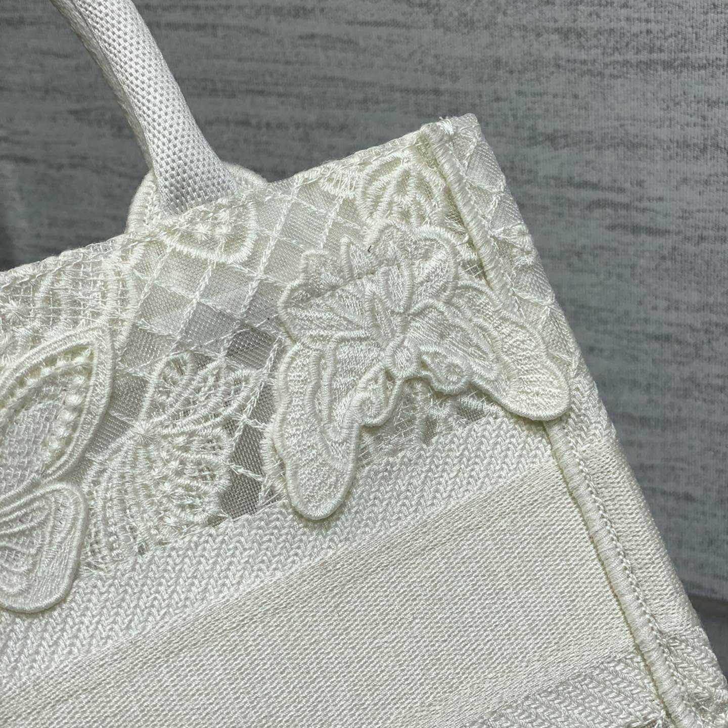 Dior Small Dior Book Tote - PerfectKickZ