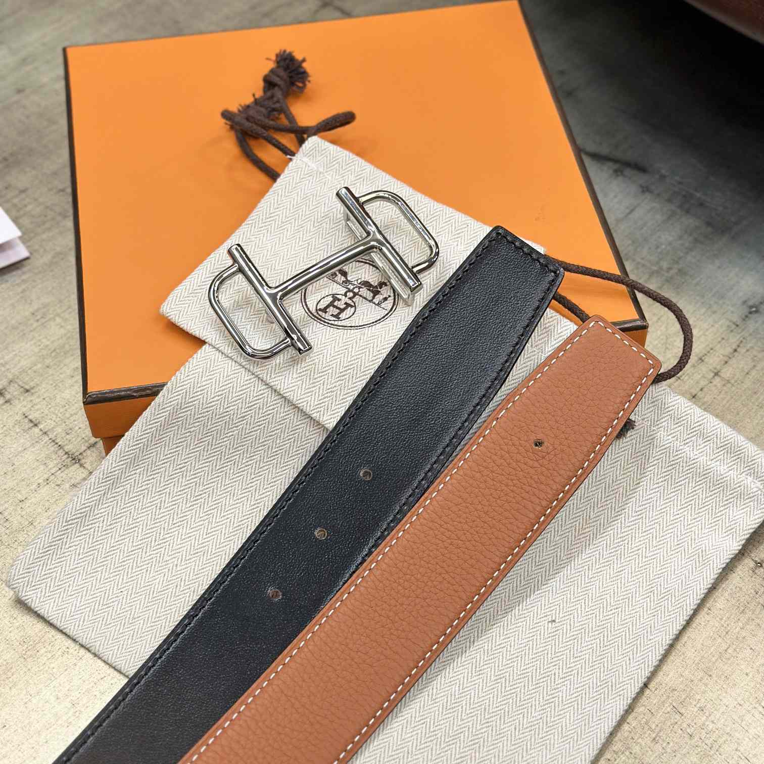 Hermes Royal Belt Buckle & Reversible Leather Strap 38 mm - PerfectKickZ
